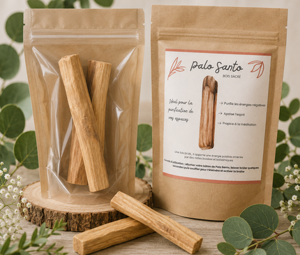 Bâton de Palo Santo naturel en combustion pour purification et harmonie spirituelle
