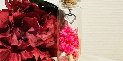 Fiole du Féminin Sacré – Pierre de lune & Quartz rose & Mantra Sacré