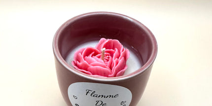 Bougie Flamme de Cœur au Musc blanc & Rose – Fleur de pommier