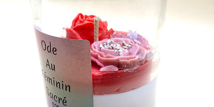 Bougie Ode au Féminin Sacré - Parfum autour de la rose