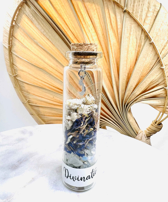 Fiole de Divination – Pierre de Lune, Bleuet, Benjoin & Mantra