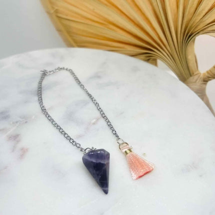 Bougie divination avec pendule intégré et pierres améthyste