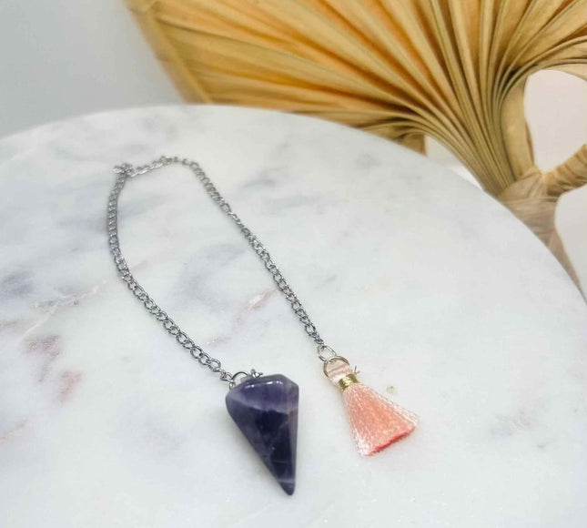 Bougie divination avec pendule intégré et pierres améthyste