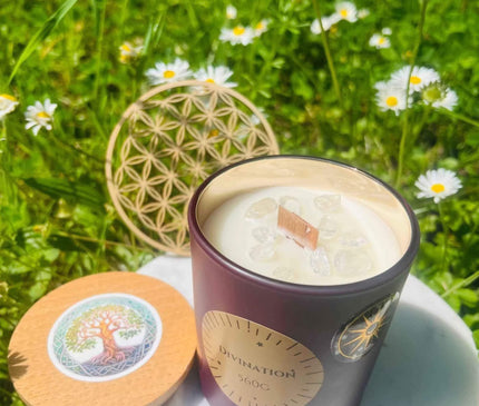 Bougie divination artisanale avec pendule améthyste intégrée
