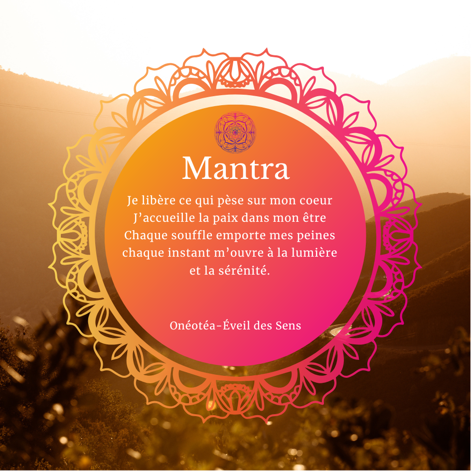 Mantra inspirant sur fond de paysage montagneux avec lever de soleil, de la bougie parfumée Mandala Quartz rose & Rhodonite - Musc Blanc par Onéotéa - Éveil des Sens.