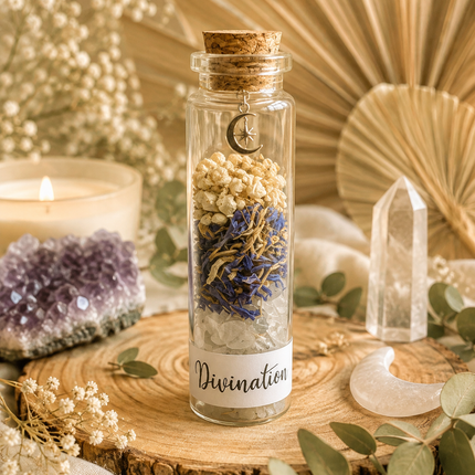 fiole de divination en verre avec pierre de lune et bleuet pour clairvoyance