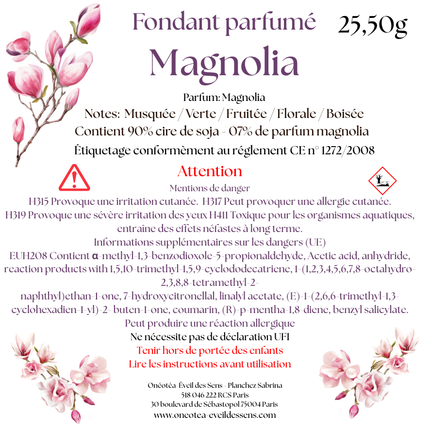 Fondants Magnolia en cire végétale au parfum floral, présentés sur une étiquette illustrée de fleurs roses.